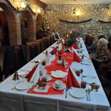 Ośrodek Wypoczynkowo - Szkoleniowy Bogdanka *